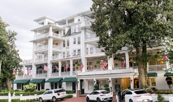 The Partridge Inn - Exterior - With Cars