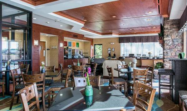 free breakfast hotel augusta ga