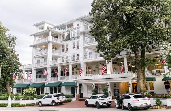 The Partridge Inn - Exterior - With Cars