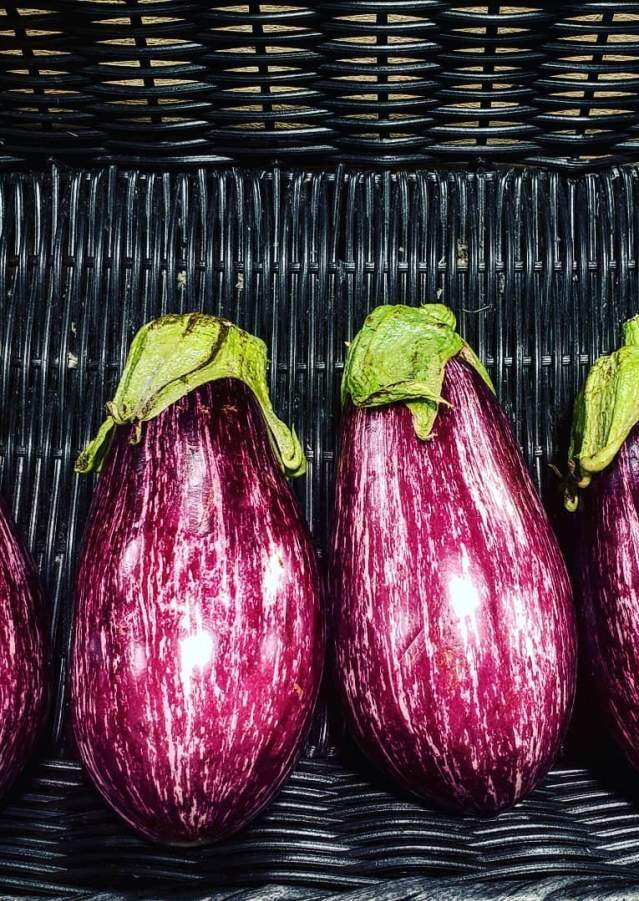 shopping; farmers market