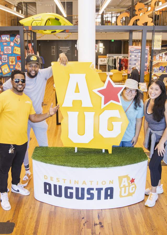 Augusta & Co. Pose with AUG Star Icon