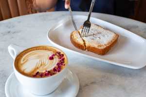 Trellis Coffee | Girl Eating