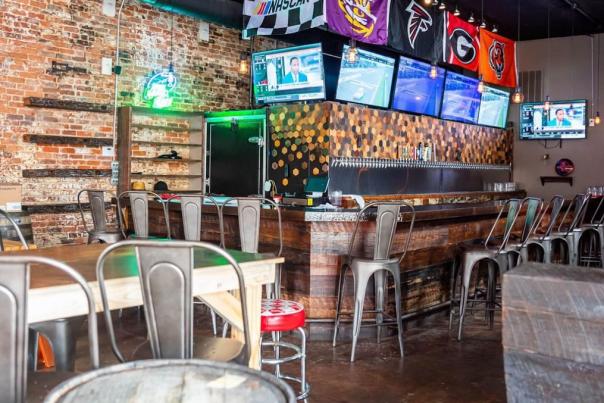Manny's Sports Off Broad