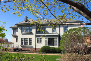Kellogg House