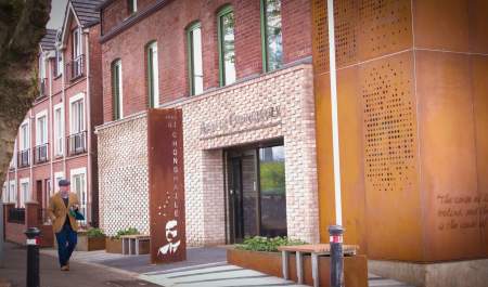 Áras Uí Chonghaile (James Connolly Visitor Centre)