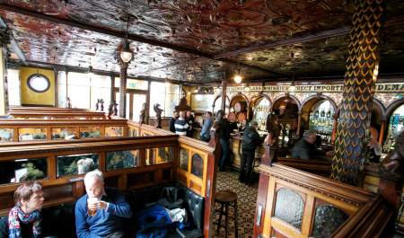 Crown Liquor Saloon