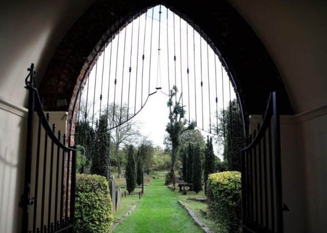 Deathless Verse | A Poetic Tour of Friar's Bush Graveyard