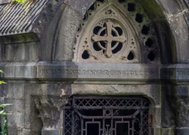 Death, Tragedy & Betrayal: The Darker Side of Clifton Street Cemetery (Tour)