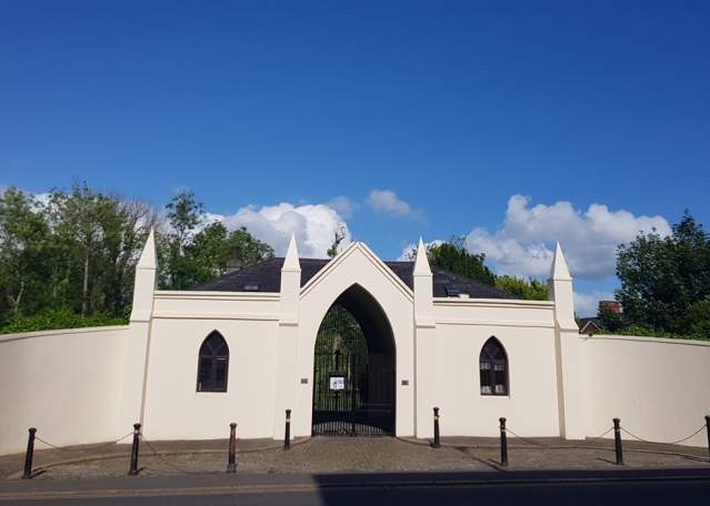 Friar's Bush Graveyard - Saturday Tours