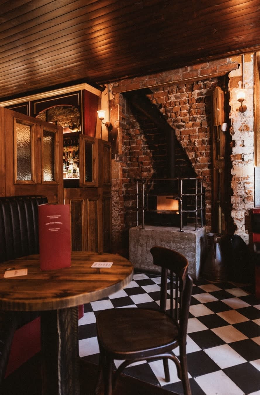 The Linen Hall Bar