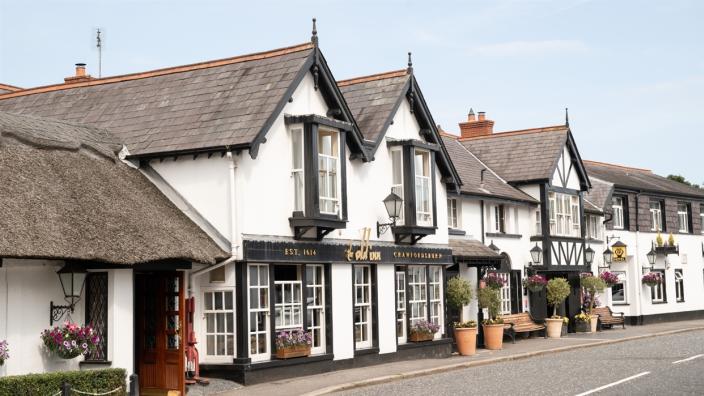 Old Tale Inn Old Fashioned Inn