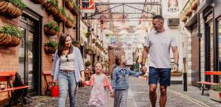 Commercial-Court-Family