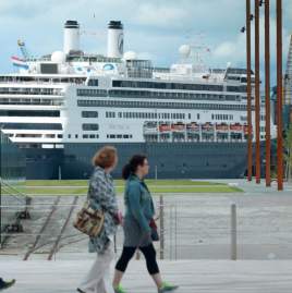 Cruise Ship