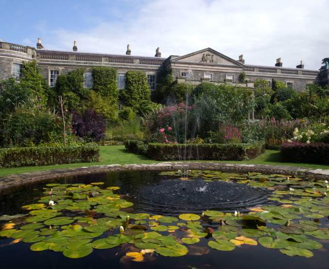 Mount-Stewart-gardens-and-pond
