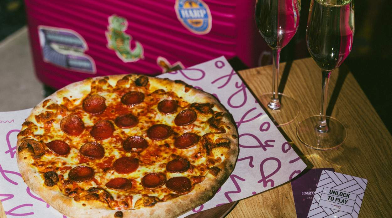 Prosecco, Pizza and Party