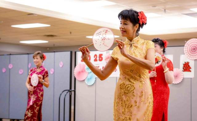 Chinese Dance Demonstrations