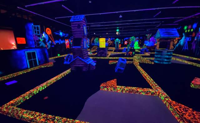Monster Mini Golf