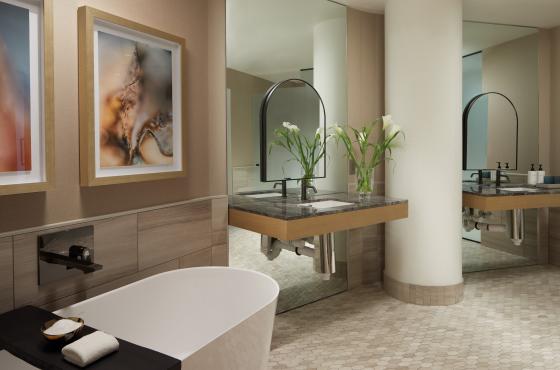 Avenue Presidential Suite Bathroom