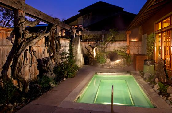 Outdoor Relaxation Pool