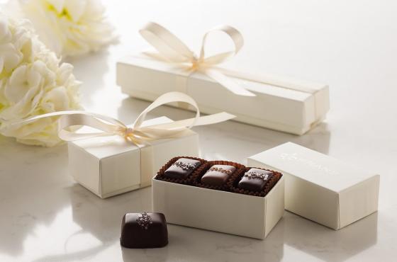 Fran's Ivory Favors