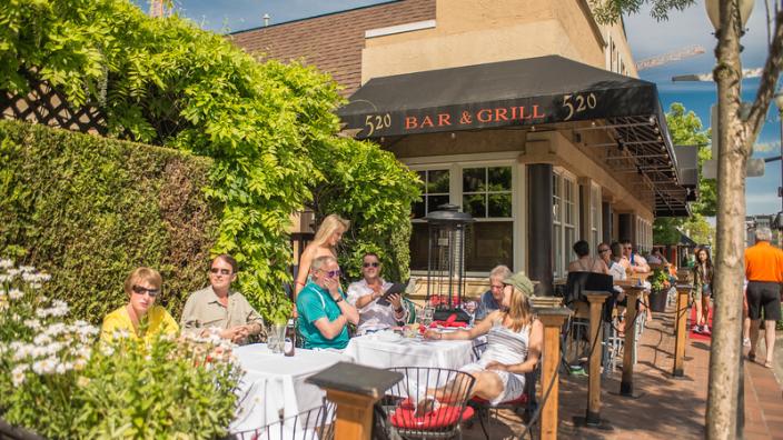 520 Bar & Grill