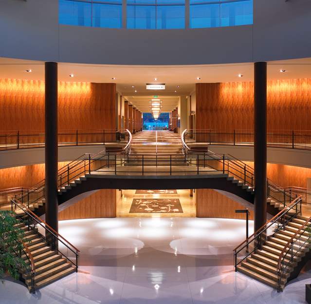 Hyatt Regency Bellevue - Grand Staircase