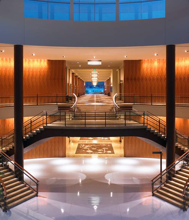 Hyatt Regency Bellevue - Grand Staircase