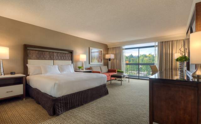 Hilton Bellevue Bedroom