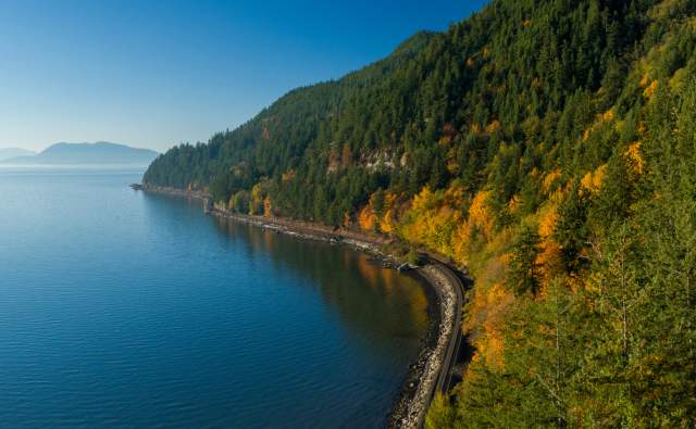 12 Brilliant Fall Foliage Hikes Near Bellevue for Leaf-Peeping Adventures
