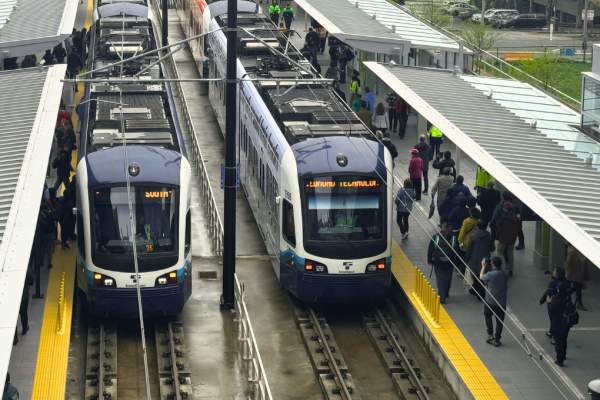 Link Light Rail 2 Line Now Open in Bellevue!