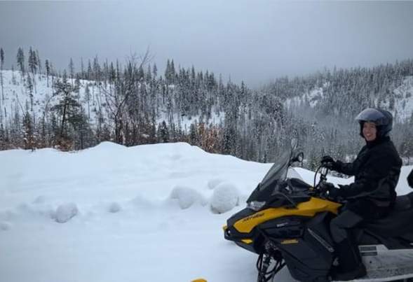 The Vue: Snowmobiling in Snoqualmie Pass
