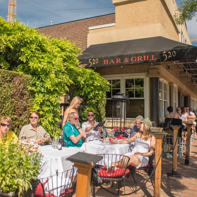 Al Fresco Dining: Outdoor Dining in Bellevue, WA