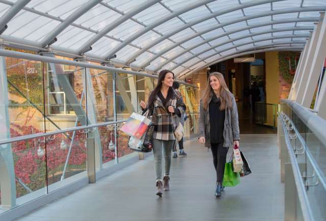 Shopping Bellevue Collection Sky Bridge