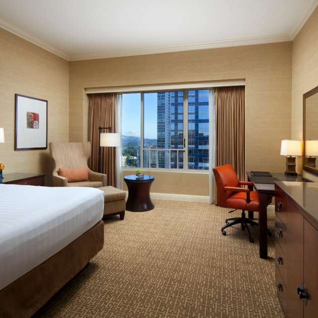 Hyatt Regency Bellevue Bedroom