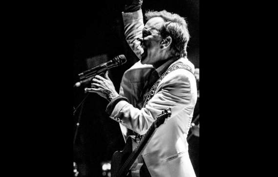 Kiefer Sutherland