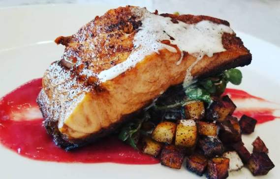 Social Restaurant & Bar - Four Points by Sheraton Boston Newton