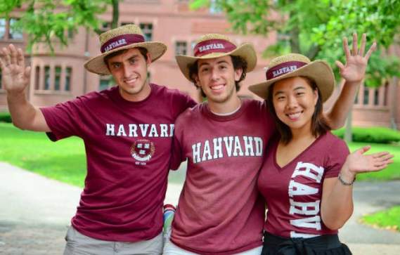 Tour Harvard Square