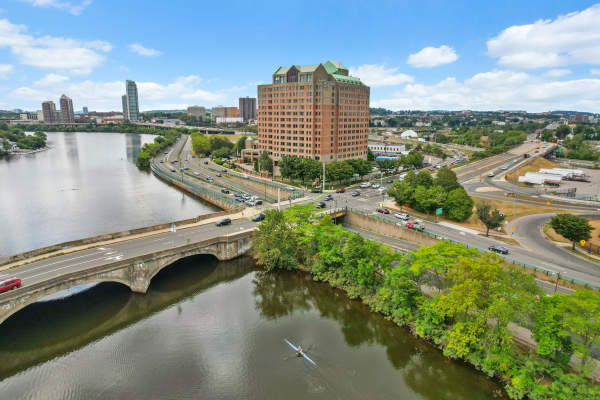 DoubleTree Suites by Hilton Boston – Cambridge