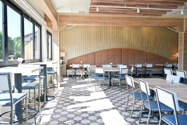 Julianne's Kitchen & Bar