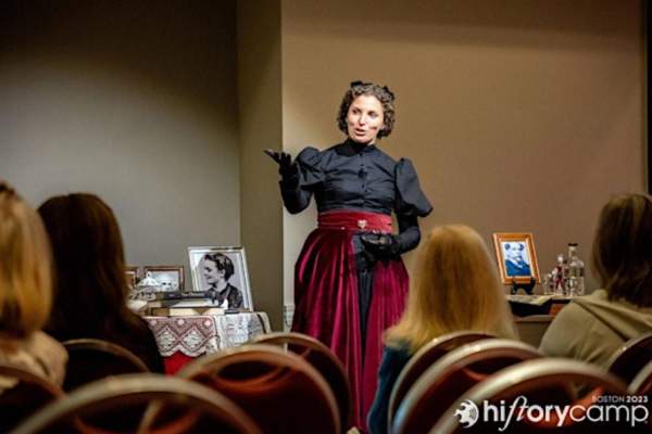 Happi Valentine's Victorian Soirée