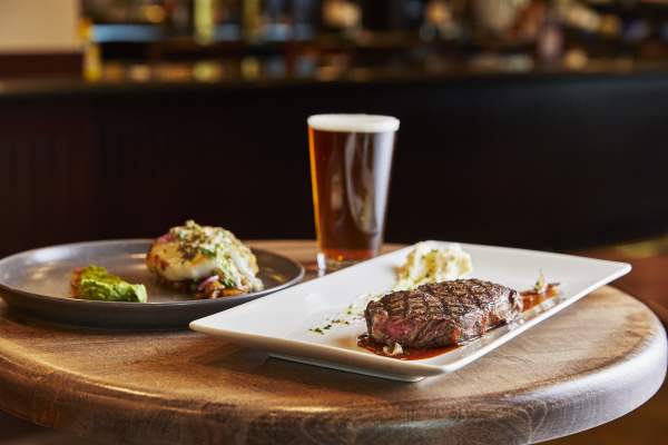 Connolly’s Publik House - Hilton Boston Logan Airport