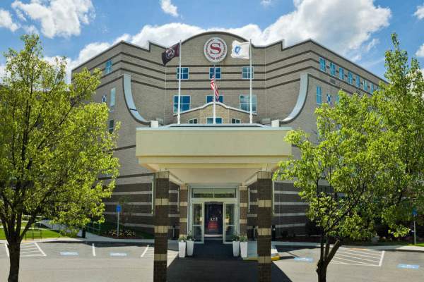 Sheraton Needham Hotel