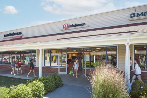 Express Ride to Wrentham Village Premium Outlets