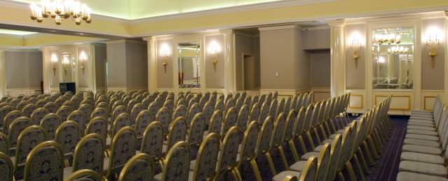 Ballroom theatre style