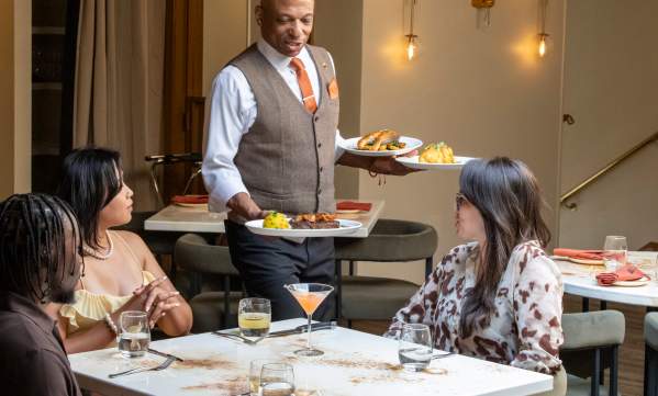 Dine Out Boston Capricho