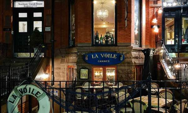 Top Cozy Bars and Restaurants in Boston