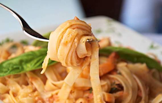 Pasta rolled on a fork