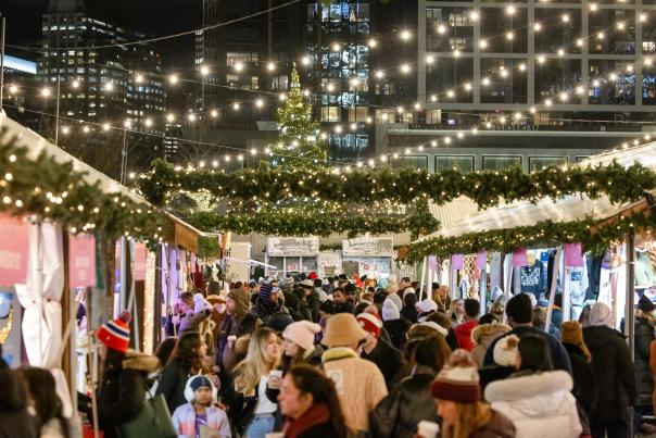 Crowd shopping at Snowport