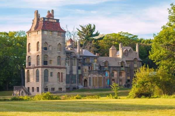 Fonthill Castle
