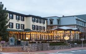 Logan Inn- New Hope at Night